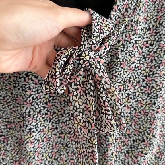 Nine West Floral Button Down Blouse, Multicolor Ribbon Tie Top, Size 6 - Picture 7 of 16